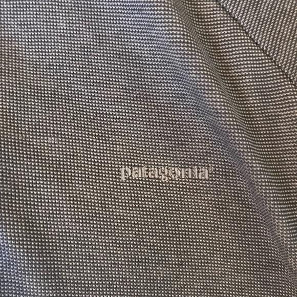 Patagonia Quarter Zip - Picture 4 of 4